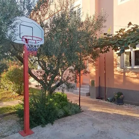 With Parking Space - 7420 * 풀라