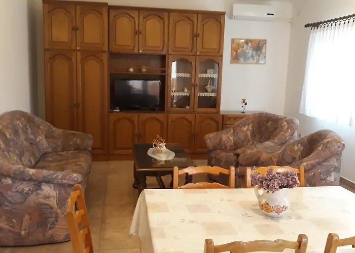 Apartman With Parking Space - 7420 *