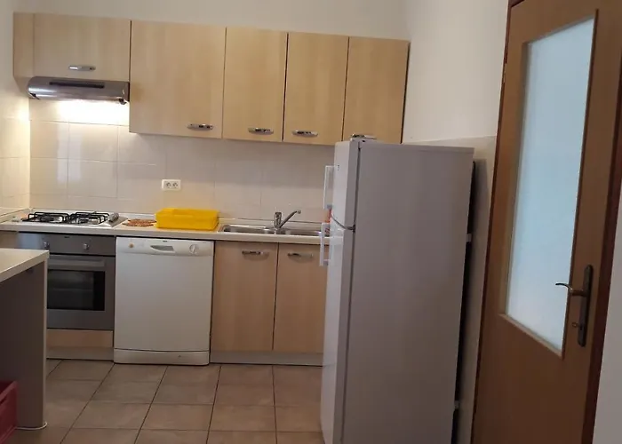 Apartman With Parking Space - 7420 *