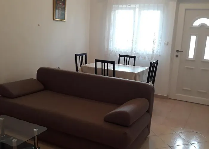 With Parking Space - 7420 * Póla