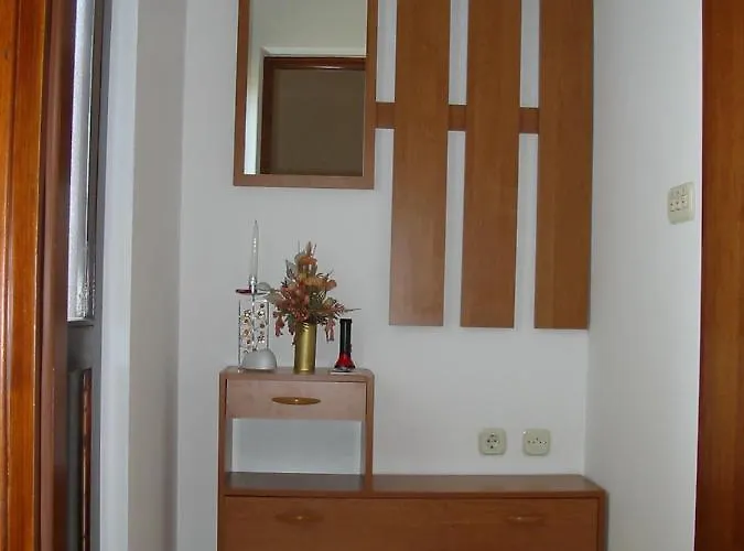 With Parking Space - 7420 Daire Pula