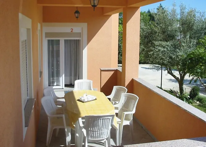 With Parking Space - 7420 Pula